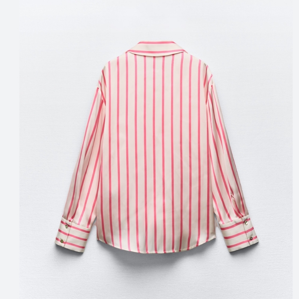 ❌️SOLD❌️SATIN EFFECT SHIRT SIZE S - Picture 4 of 5